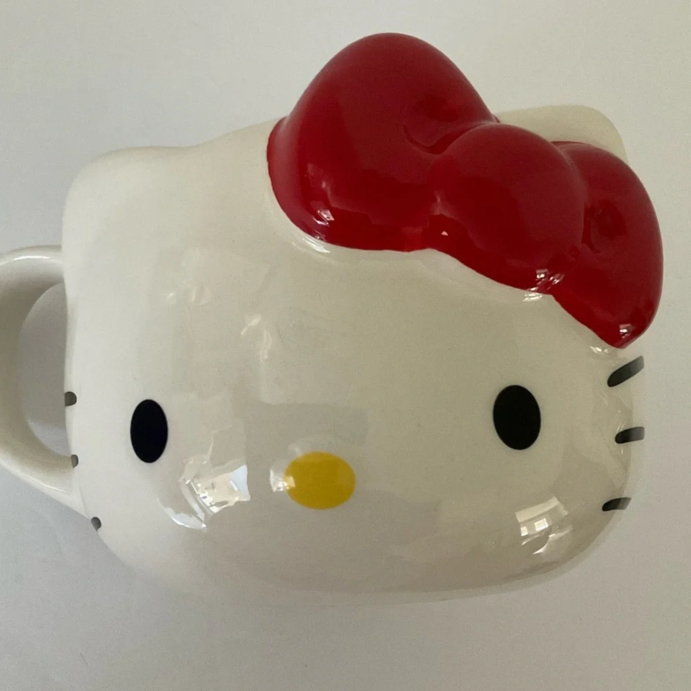 Hello‎ Kitty Red Bow Mug
